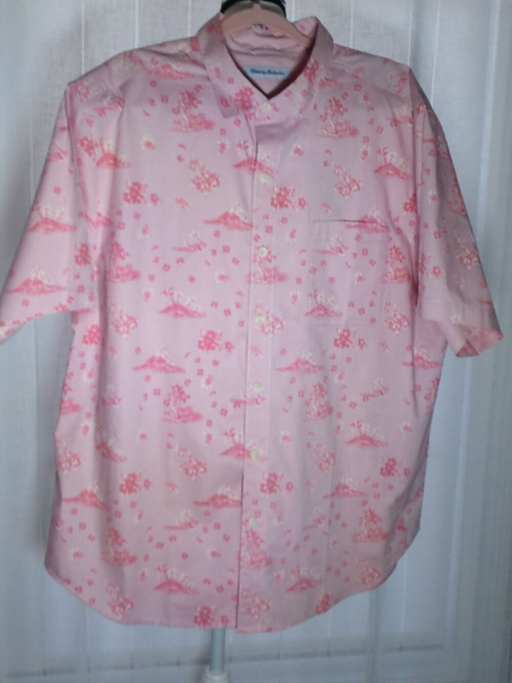 TOMMY BAHAMA Men's Long Sleeve Collared Button-Up Pink w/ HawiIan Scenes XL - Picture 1 of 11